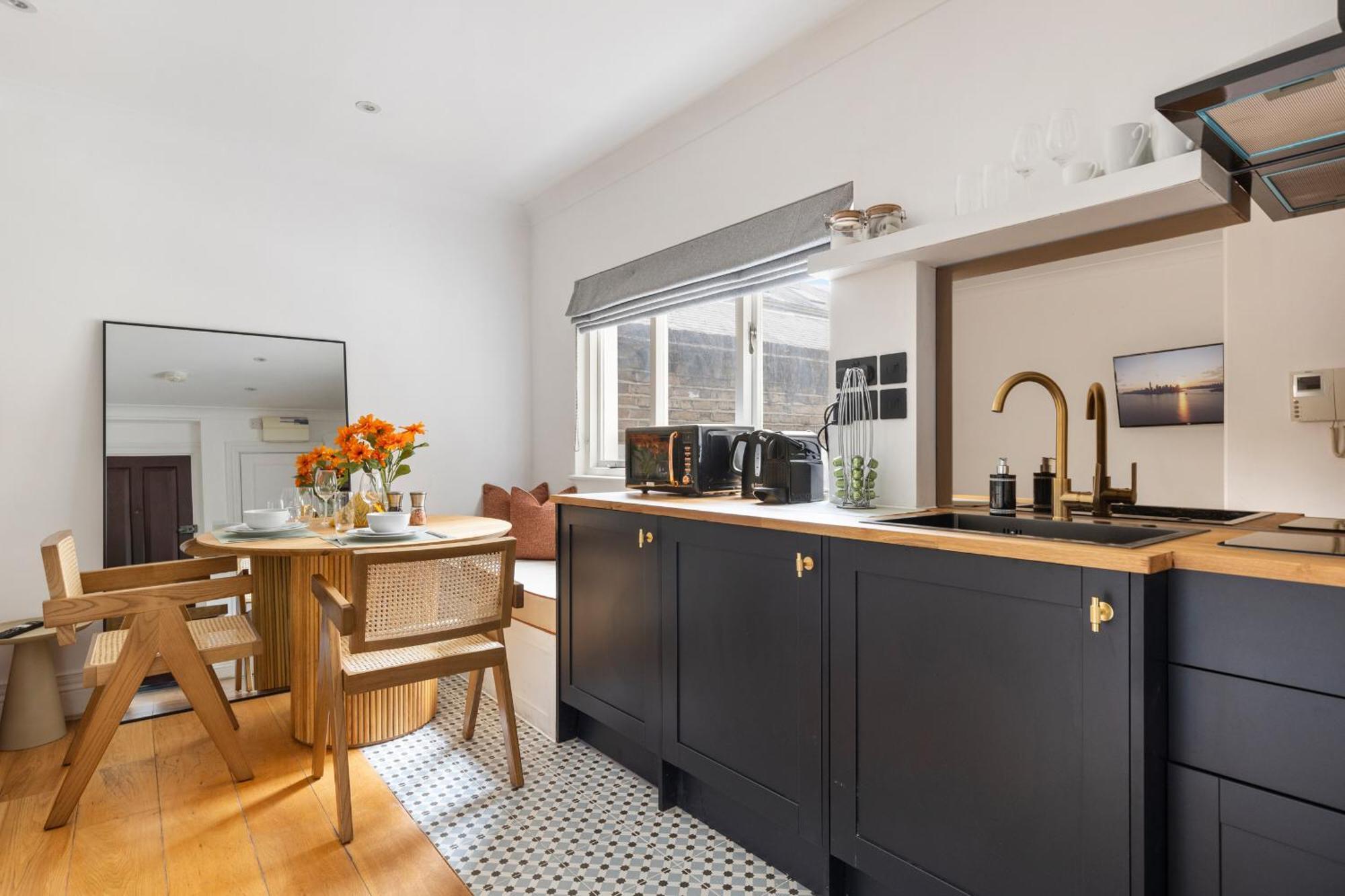 Luxurious Studio Retreat - La Reserve Knightsbridge Londen Buitenkant foto