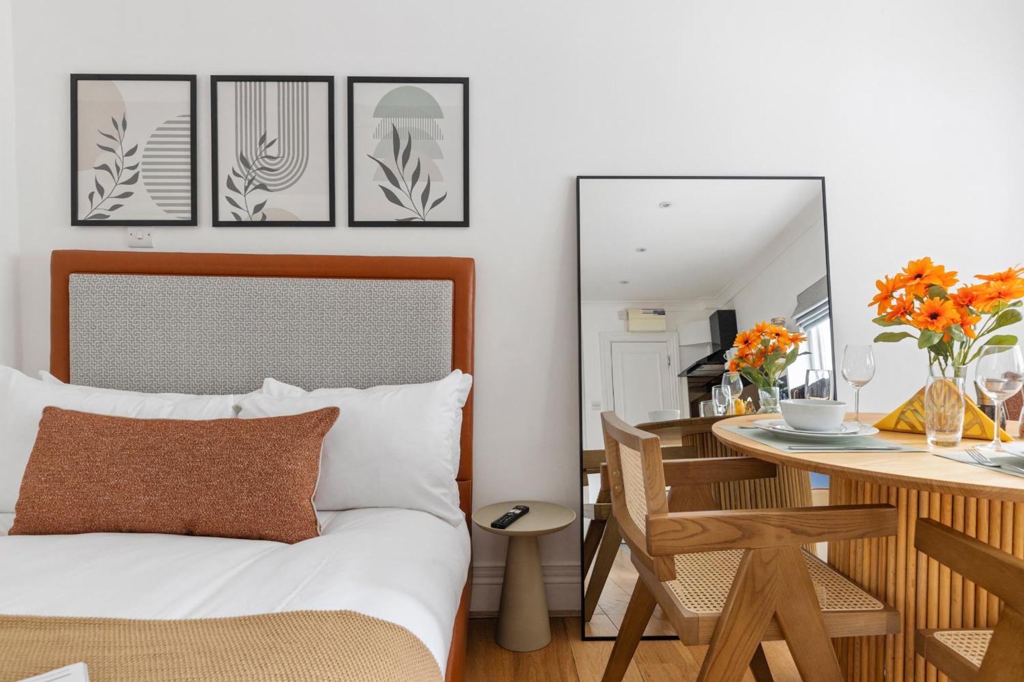 Luxurious Studio Retreat - La Reserve Knightsbridge Londen Buitenkant foto